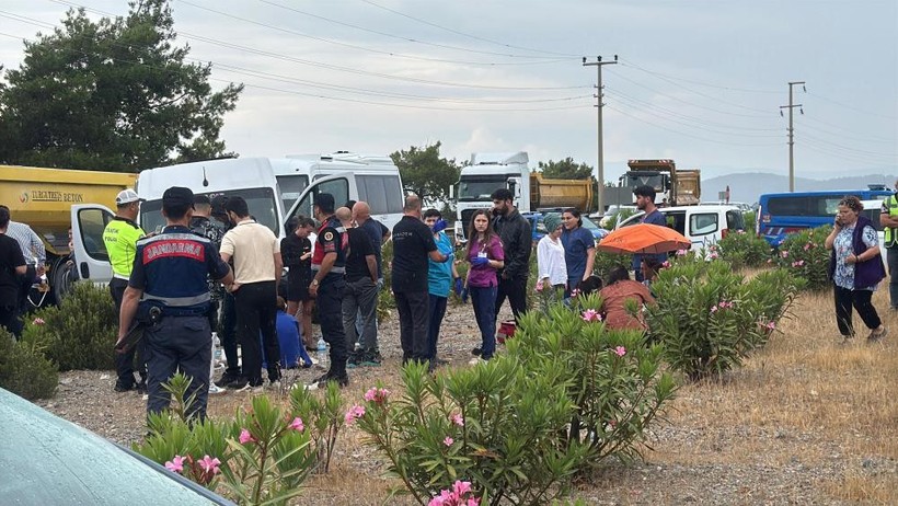 Bodrum'da felaketten dönüldü! Korkunç kazada 15 kişi yaralandı - Resim : 1