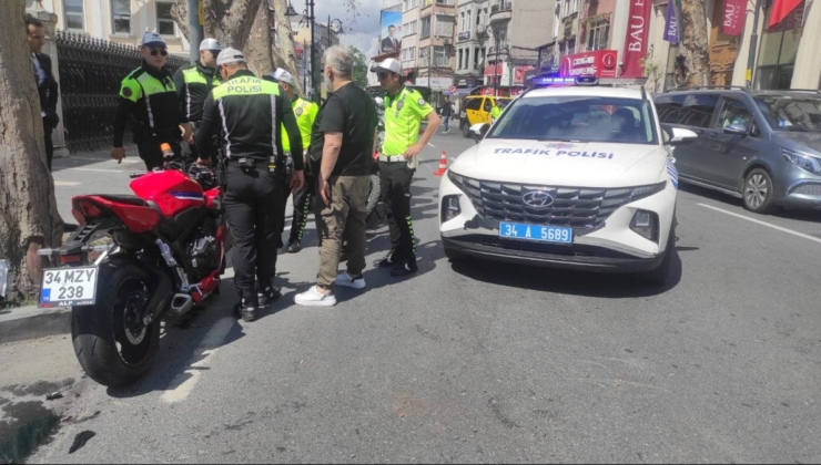 Motosikletler kafa kafaya çarpıştı: 2 sürücü hastanelik oldu