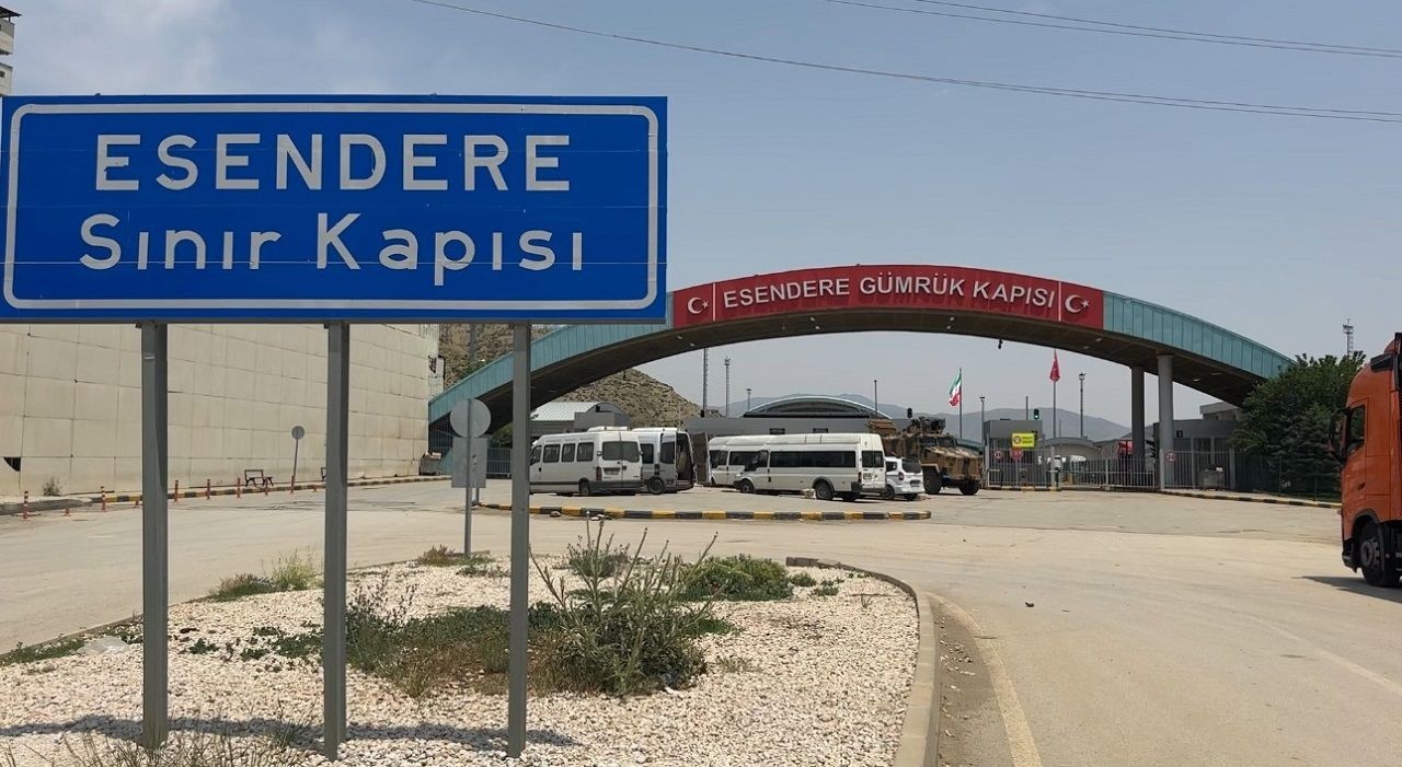 İsrail’in İran’a saldırısının ardından Türk vatandaşları yurda dönüyor - Resim: 2