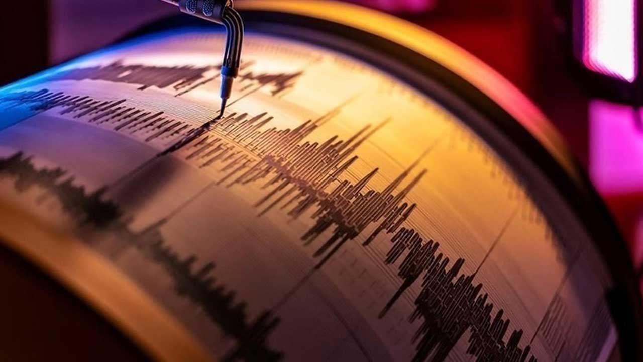 EN SON DEPREMLER: Az önce deprem mi oldu? En son nerede ve ne zaman deprem oldu? - Resim: 1