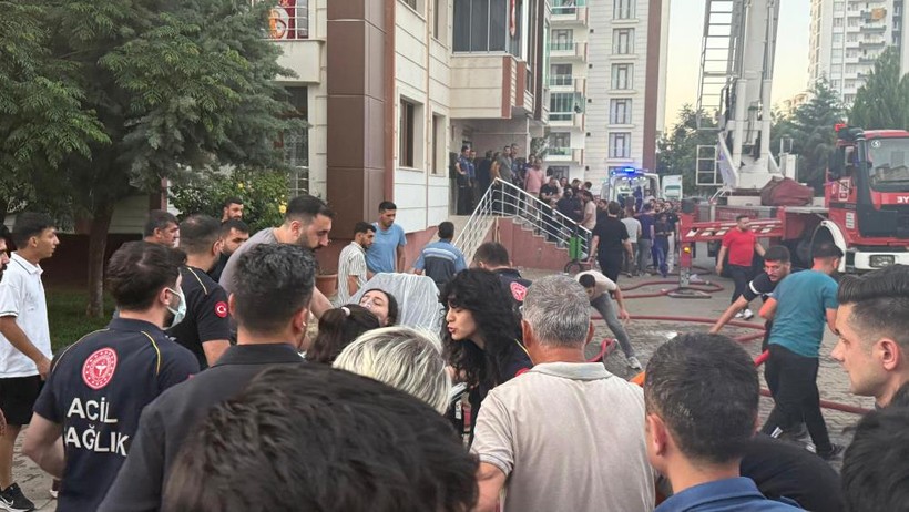 Diyarbakır'da yangın dehşeti: 4 kişi hayatını kaybetti - Resim : 1