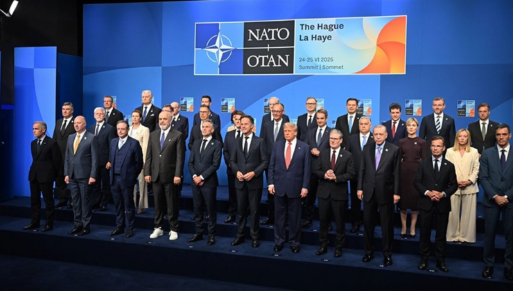 Cumhurbaşkanı Erdoğan, NATO'da aile fotoğrafı çekimine katıldı