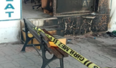 Belediyenin ofisini yaktılar! Görevli canını zor kurtardı