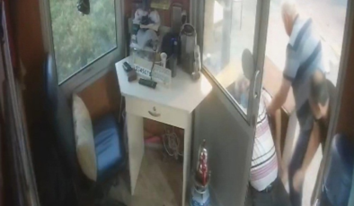 İzmir'de acı tesadüf! Kalp krizi geçiren arkadaşına yardım ederken kendi de fenalaştı: İki arkadaş hayatını kaybetti