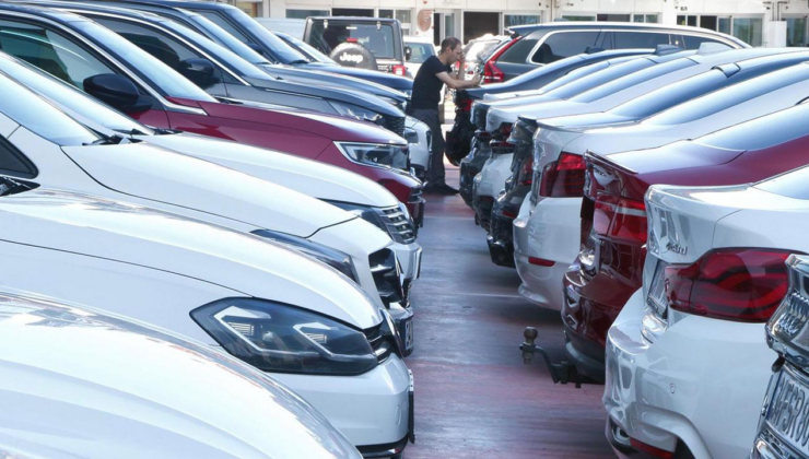 İkinci el otomobil satışlarında 6 ay6 bin kilometre düzenlemesi uzatıldı