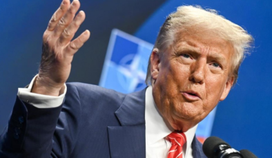 Trump: CNN ve New York Times'daki sahte muhabirler kovulmalı