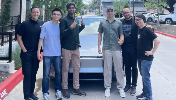 Tesla ilk kez tam otonom araç teslimatı yaptı: Model Y sahibinin evine kendi gitti!