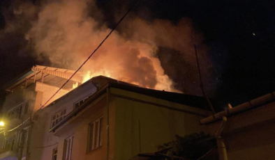 Bursa'da oto tamirhanesinde yangın