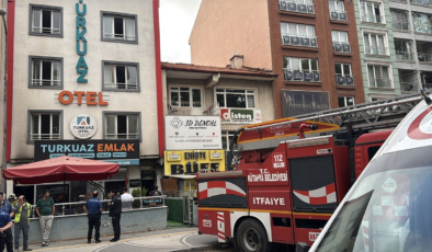 Kütahya'da otelde yangın paniği: 10 kişi dumandan etkilendi