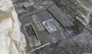 400 yıllık mühürlü kapı açıldı: Arkeologlar gözlerine inanamadı