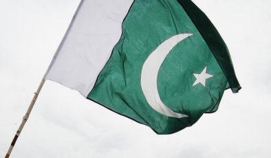 Pakistan'da askeri konvoya saldırı: 13 ölü
