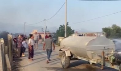 Antalya'da orman yangını, alevler yerleşim yerlerine yaklaştı