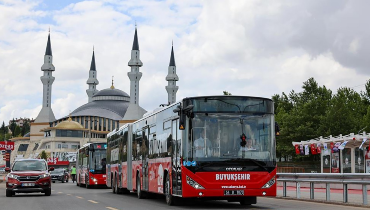 Türkiye'de ikinci şehir Sakarya oldu: Metrobüsler ilk seferini yaptı