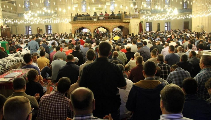 İzmir bayram namazı: İzmir'de bayram namazı saat kaçta kılınacak? İzmir'in Kurban Bayramı namaz vakti ve saati…
