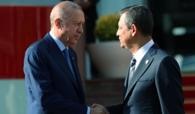 Cumhurbaşkanı Erdoğan'dan CHP Genel Başkanı Özel'e geçmiş olsun telefonu