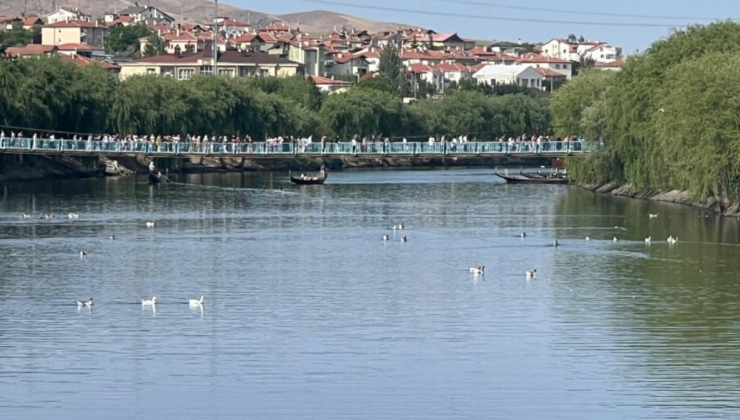 Tahtalı Köprü bayram yoğunluğuna dayanamadı!