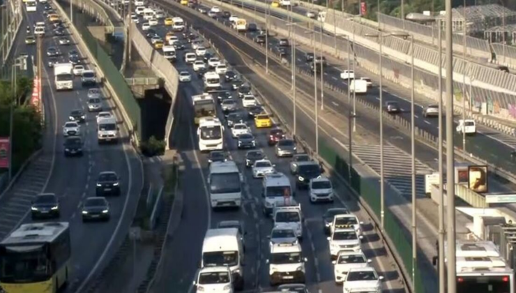 Bayram sonrası İstanbul'da trafik yoğunluğu