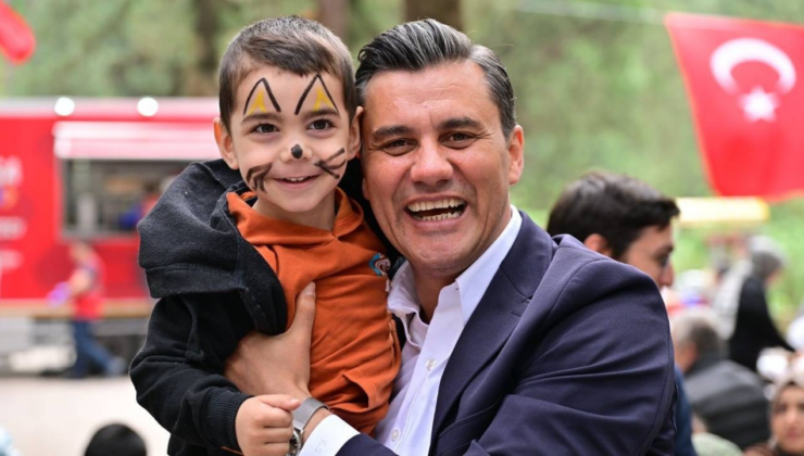 Manisa Büyükşehir Belediye Başkanı Ferdi Zeyrek son yolculuğa uğurlanıyor