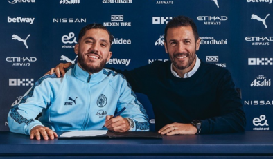 Olimpik Lyon'un yıldızı Rayan Cherki, Manchester City'e transfer oldu