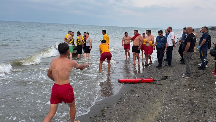 Samsun'da hareketli dakikalar: Sandalları alabora oldu