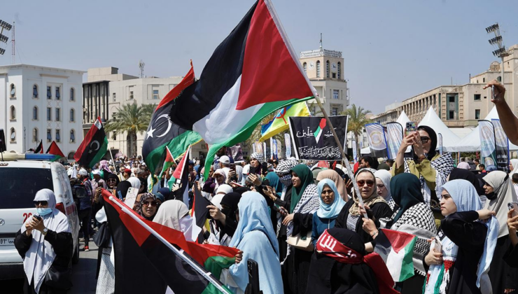 Gazze'ye ilerleyen Mağrip Direniş Konvoyuna Libyanın Zliten kentinde coşkulu karşılama