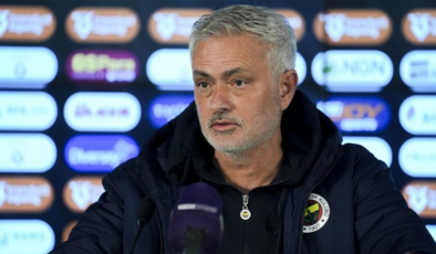 Jose Mourinho Fenerbahçe'de devam edecek mi? İşte yönetimin kararı