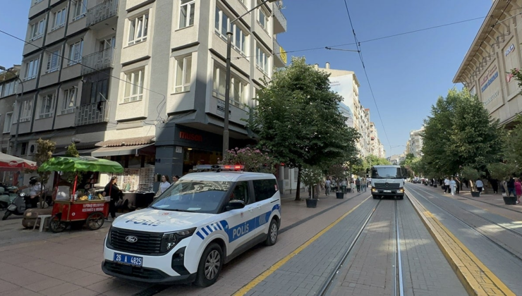 Eskişehir'de emekli doktor ölü bulundu