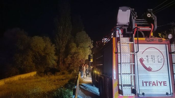 16 yaşındaki genç kız çaya düştü