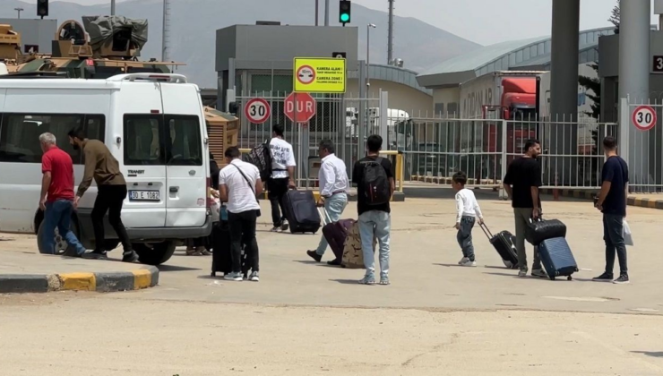 İsrail’in İran’a saldırısının ardından Türk vatandaşları yurda dönüyor