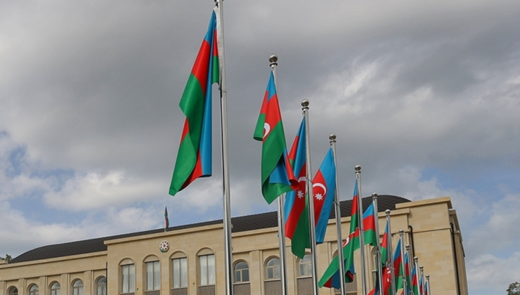 İran'da bulunan Rus sanatçılar Azerbaycan'a tahliye edilecek