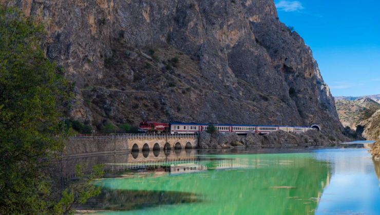 Turistik Karaelmas Ekspresi ilk seferine çıktı