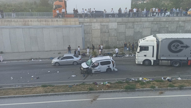Kastamonu'da zincirleme kaza: 4'ü çocuk 9 yaralı