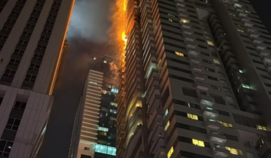 Dubai'de gökdelen yangını
