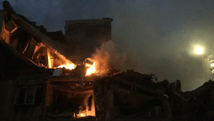 İsrail'den yeni açıklama: Füze atmaya devam ederlerse Tahran yanacak