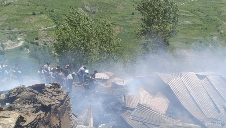 Van'da evde çıkan yangında bir çocuk hayatını kaybetti