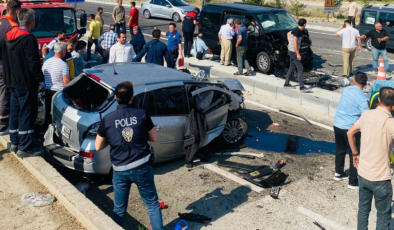 Tek şeride düşen yolda bordür taşına çarptı, karşı şeride savruldu