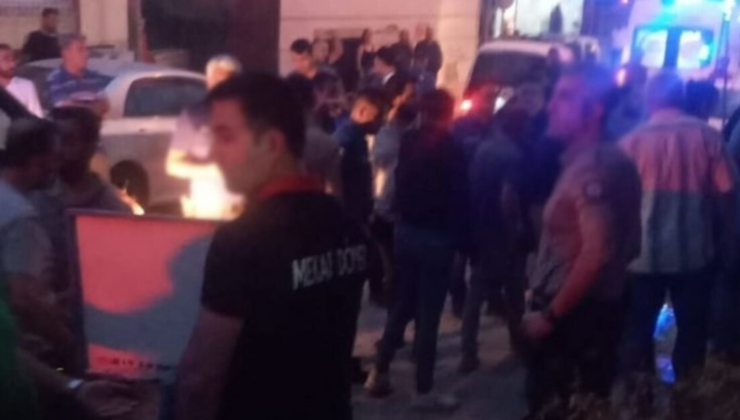 Bıçak ve satırlı kavga! 1 ölü, 2'si polis 6 yaralı