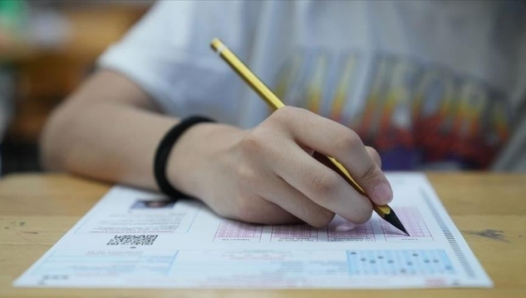 Kimliğini bulduğu öğrencinin son anda sınava girmesini sağladı