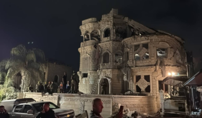 İsrailli bakandan yeni tehdit: Yıkılan her binaya karşılık İran'da 100 bina yıkılacak