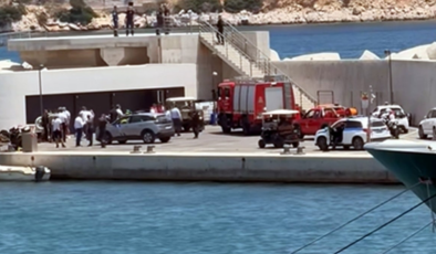 Marina’daki yattan kalkan helikopter denize düştü