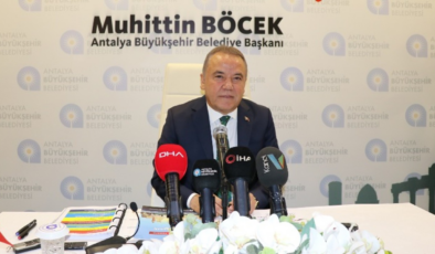 Muhittin Böcek’ten Erdoğan'a çağrı: 4. Etap Raylı Sistem Projesi 2025 yatırım programına alınsın