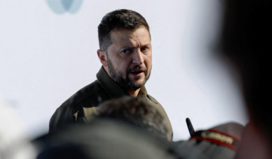 Zelenski: Rusya'nın saldırılarında en az 15 kişi öldü, 75 kişi yaralandı