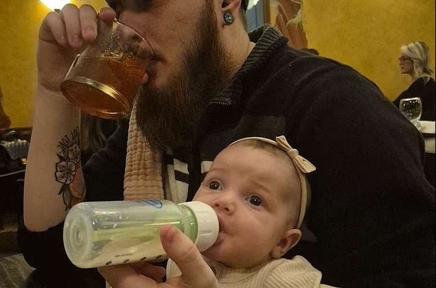 Kocası, başka bir erkekten hamile kaldı