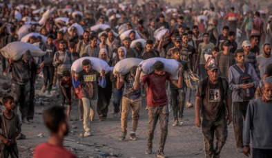 Katil İsrail Gazze'de yardım bekleyenlere saldırdı: 50 kişi hayatını kaybetti