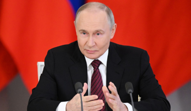 Putin: İran’ın barışçıl nükleer enerji alanındaki çıkarları sağlanabilir