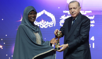 Burundili Amani: Cumhurbaşkanı Erdoğan'ın kalbinde ümmet olduğunu gördüm