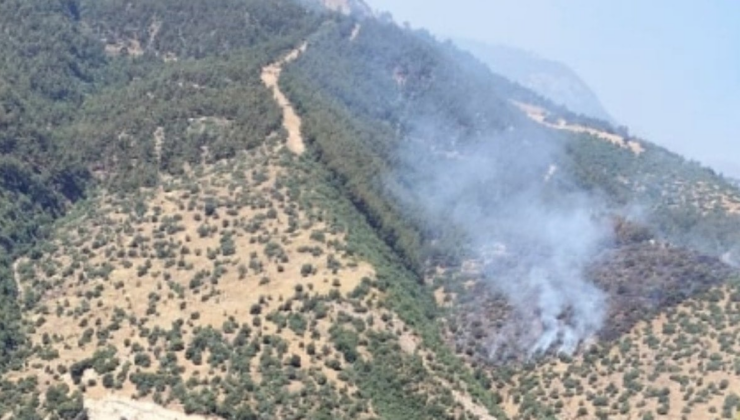 Alaşehir’de yangın: 4 uçak, 2 helikopterle müdahale devam ediyor