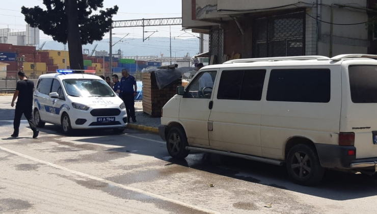 Komşular arasında ‘Uygunsuz giyinme’ kavgası: 1 yaralı