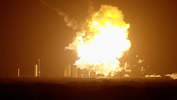SpaceX roketi bomba gibi patladı: Saniye saniye görüntülendi