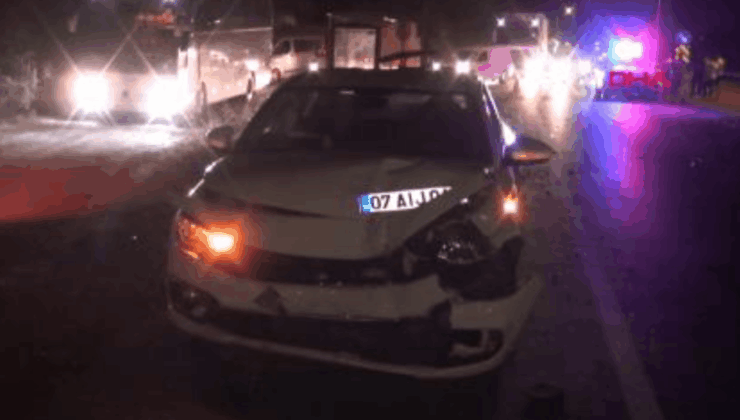 Otomobille çarpışan elektrikli motosikletteki turist yaralandı